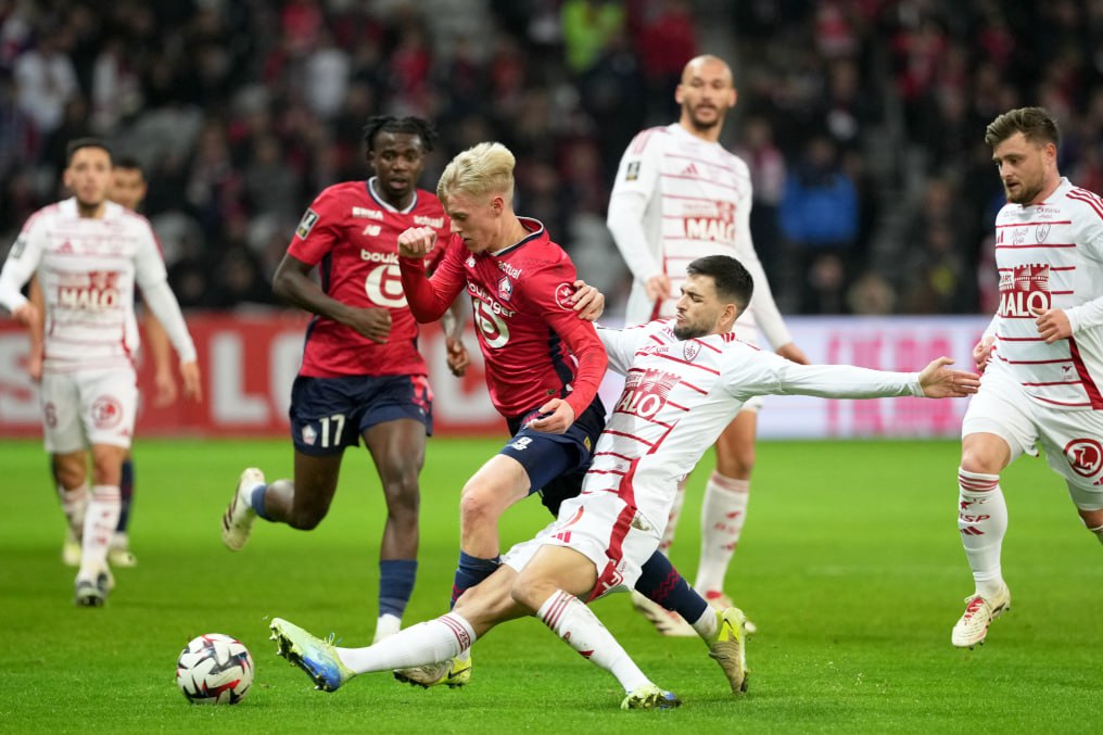 LOSC Lille vs Brest (01:00 &#8211; 07/12) | Xem lại trận đấu